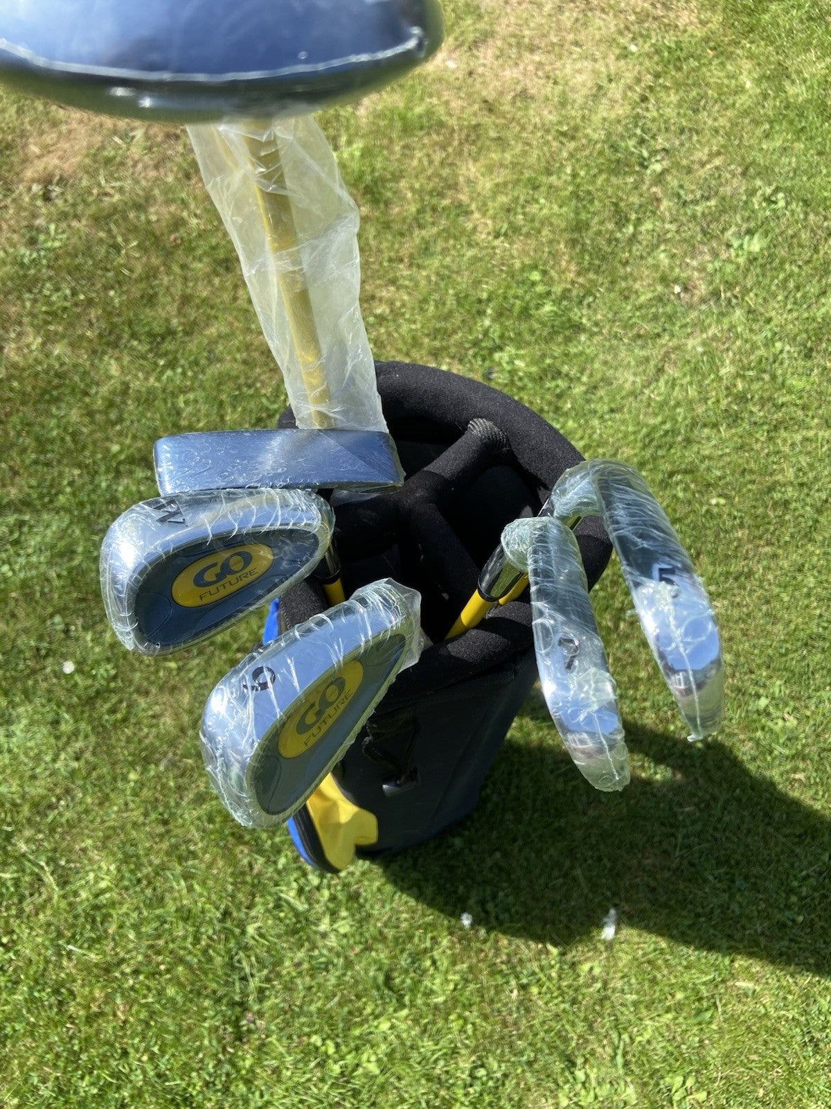 GO FUTURE CLASSIC JUNIOR GOLF SET KIDS BRAND NEW