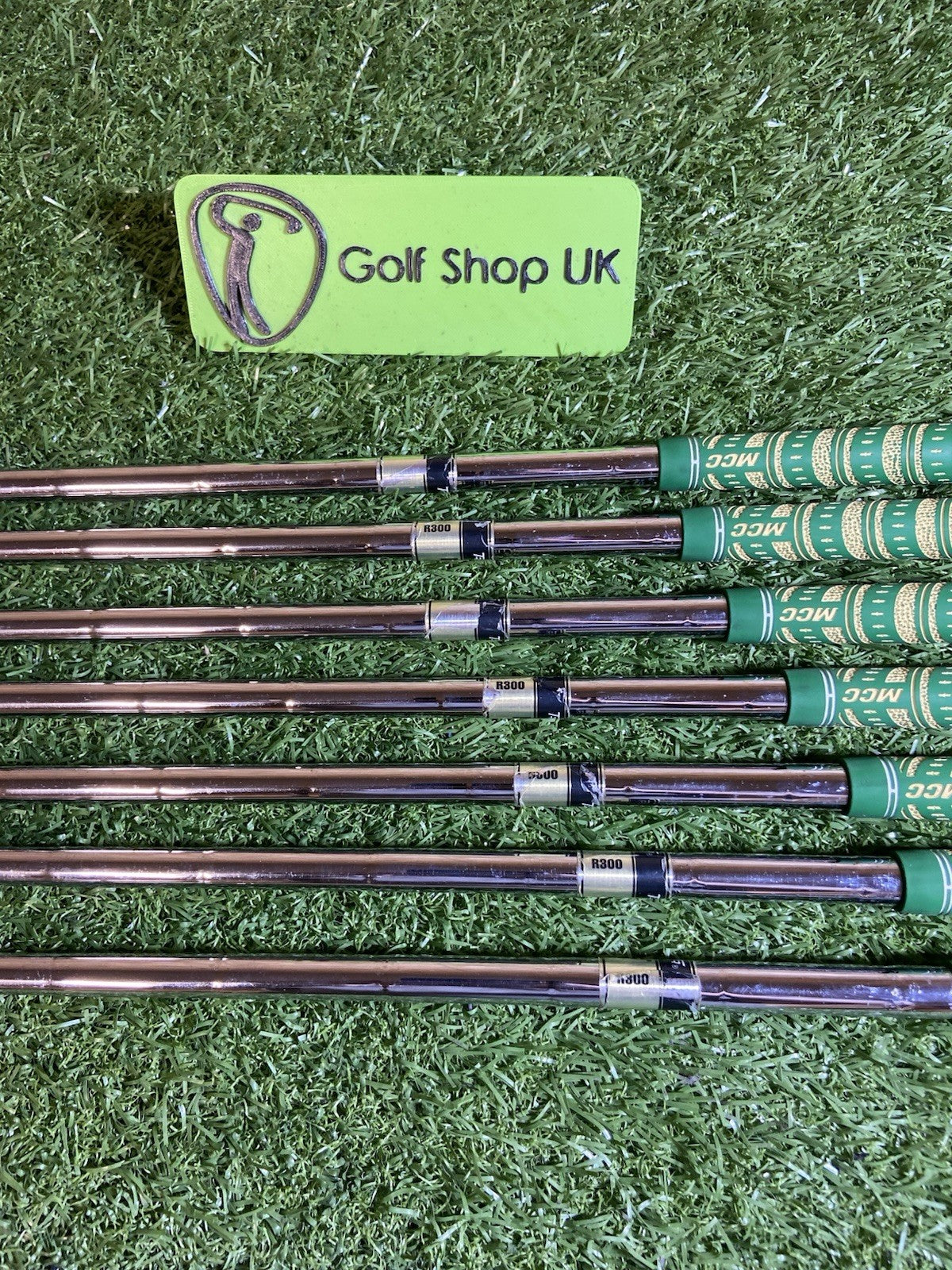 TAYLORMADE RSI TP IRONS 4-PW DYNAMIC GOLD R300 REGULAR FLEX