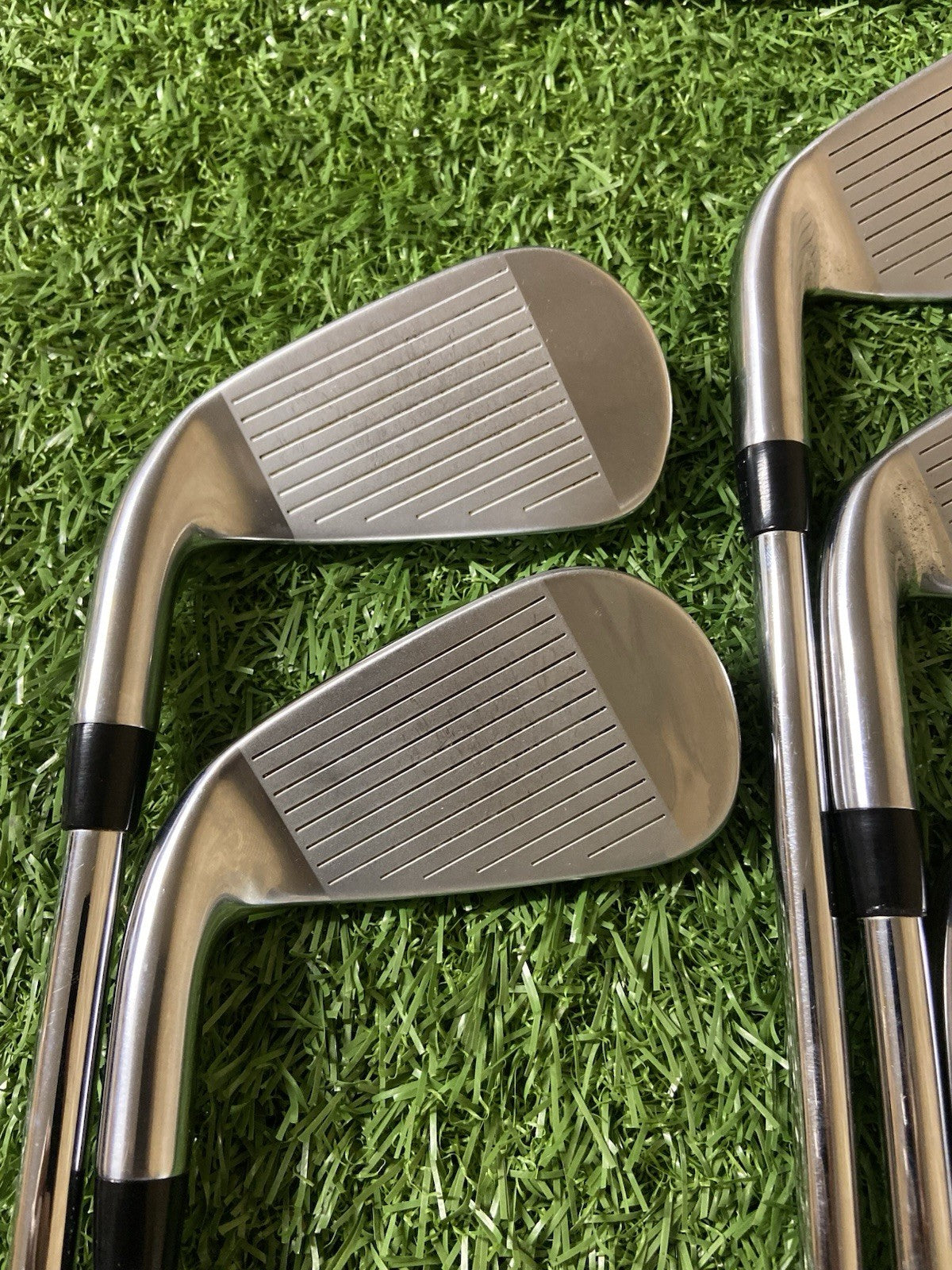 TITLEIST T350 IRONS 6-PW AMT TOUR RED R300 REGULAR FLEX