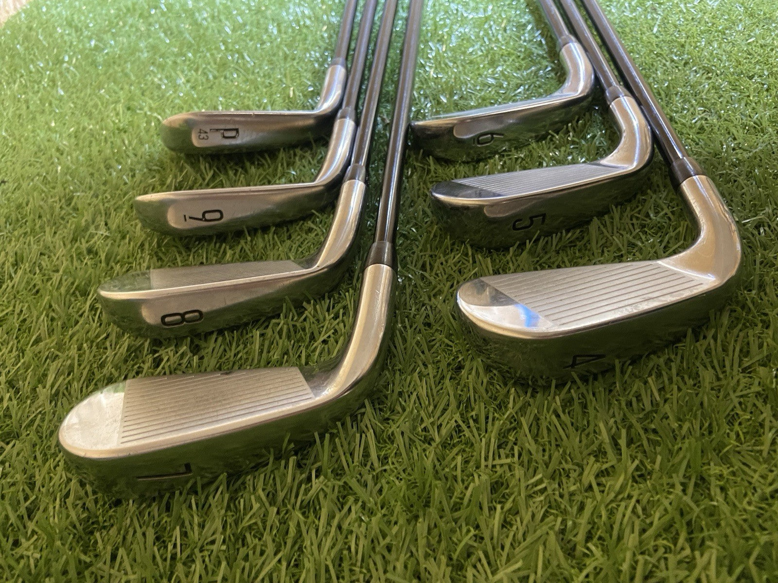 TITLEIST T300 IRONS 4-PW TENSEI AV SERIES RED REGULAR FLEX